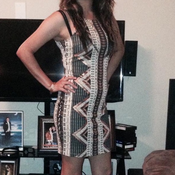 Charlotte Russe Beautiful Dress - Picture 2 of 5